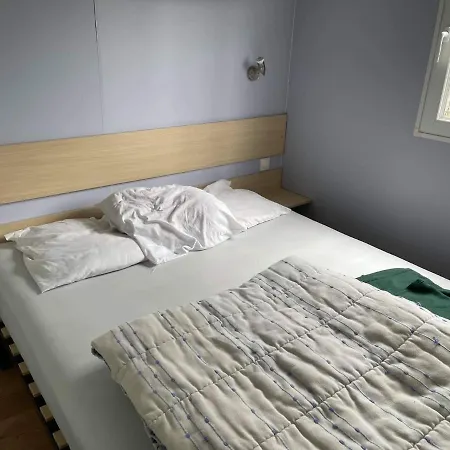 Camping Le Phare D Opale Parcelle A10 * לה פורטל