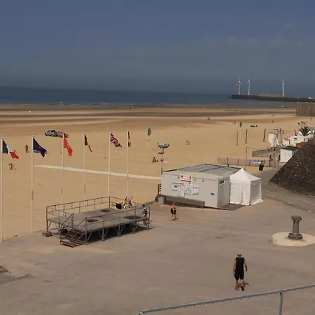אתר קמפינג Camping Le Phare D Opale Parcelle A10 לה פורטל